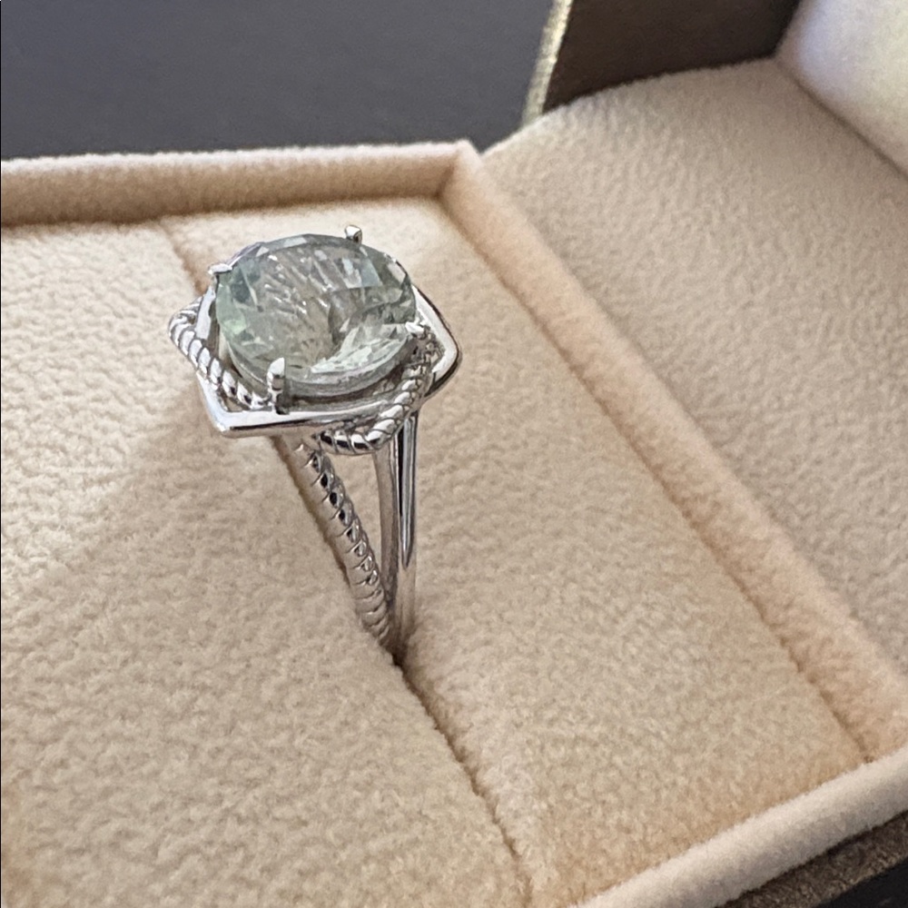 Sterling Silver Ring with Round Green Amethyst (size 7) - Picture 3 of 7
